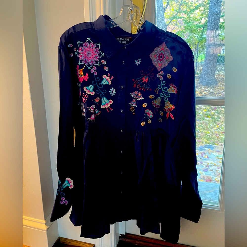 * NWT * JOHNNY WAS Navy Alesa Tiered Shirt Tunic!